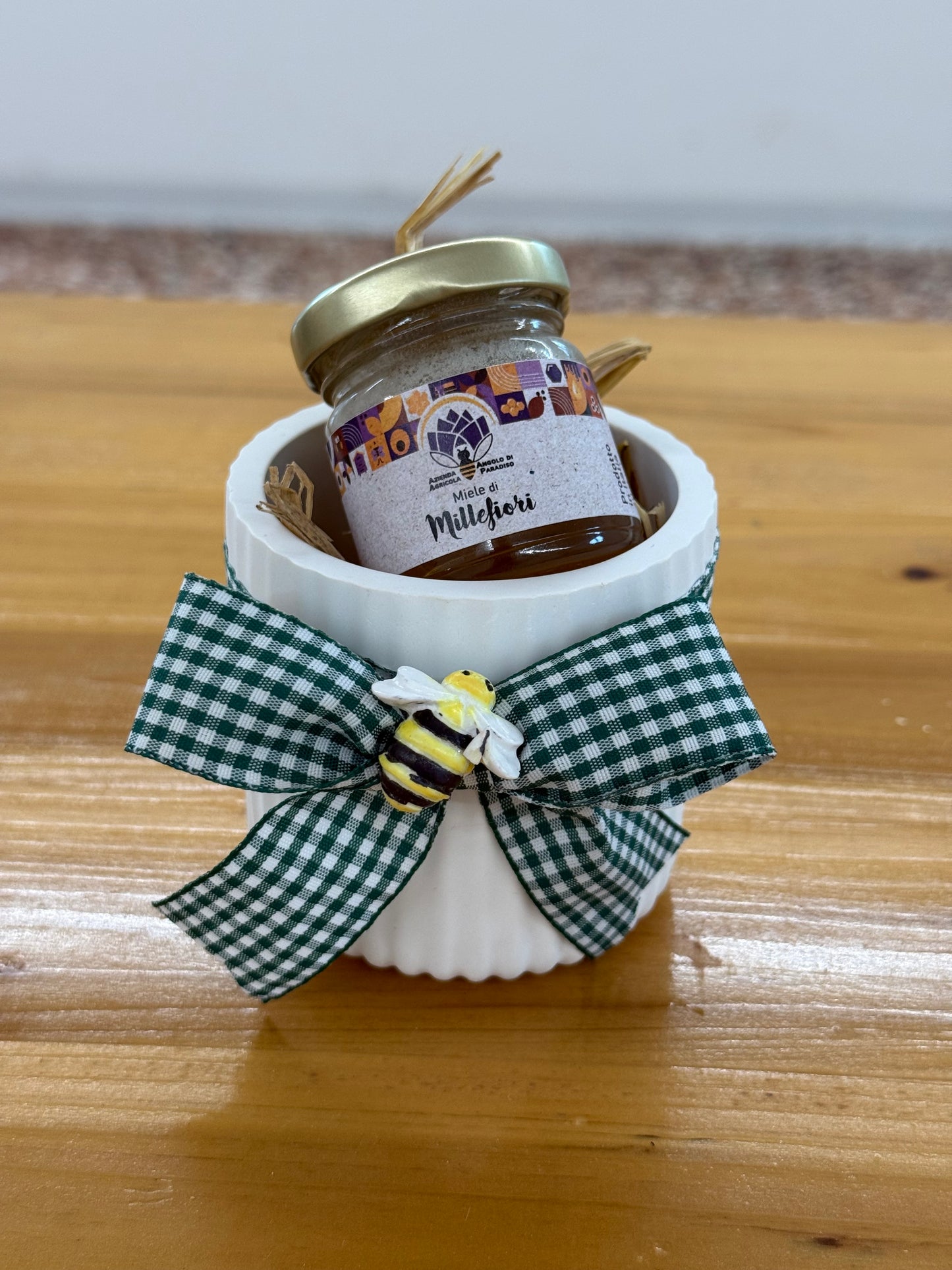 Vasetto in gesso con miele